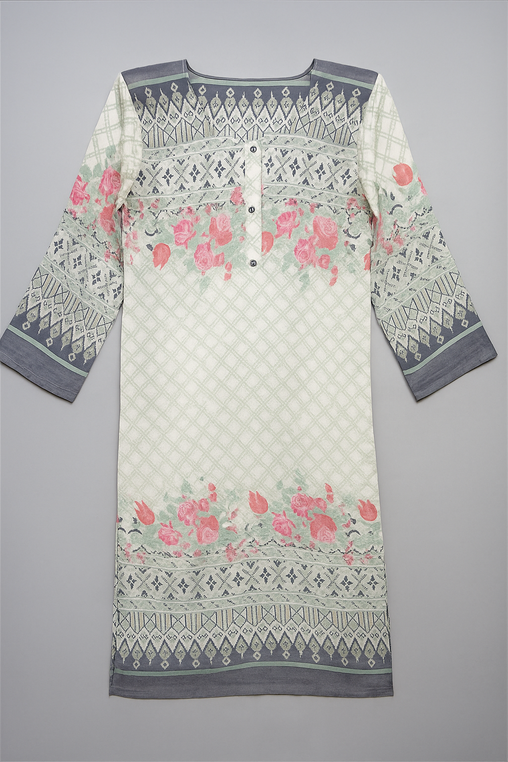 Lilan Kurti