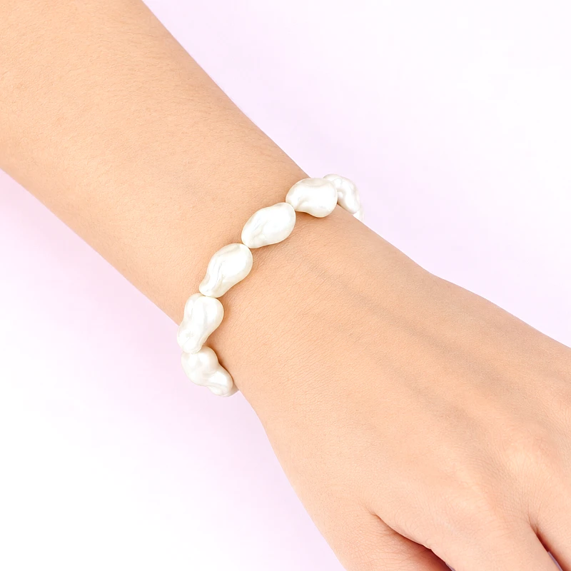 White Kali Beads Flower Bracelet (1 to 7 Yrs) - Product Image